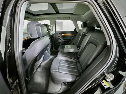 Used 2023 Audi Q5 2.0T Premium w/ Convenience Package AWD/4WD image 29
