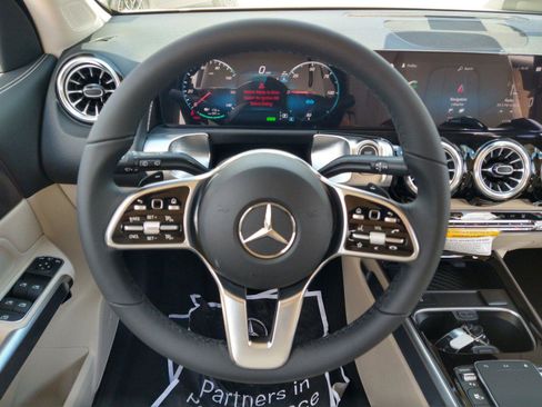New 2023 Mercedes-Benz EQB 300 EQB 300 image 7