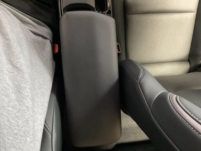 Used 2024 Toyota Prius XLE FWD image 37