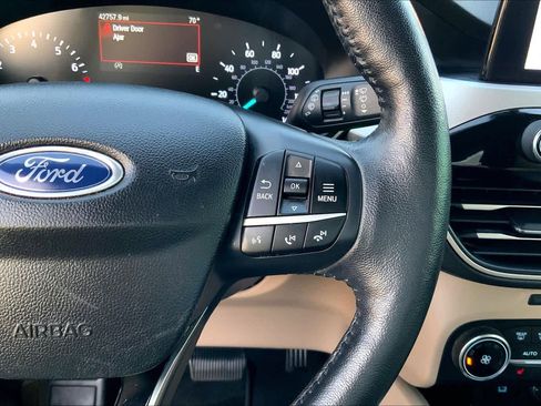Used 2020 Ford Escape SEL image 25