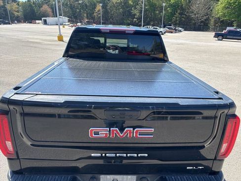 Used 2023 GMC Sierra 1500 SLT w/ SLT Premium Package image 7