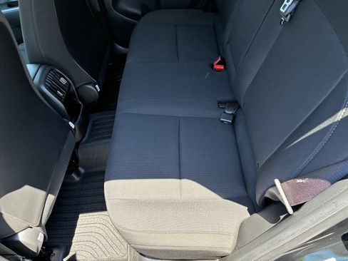 Used 2025 Hyundai Kona SEL FWD image 12
