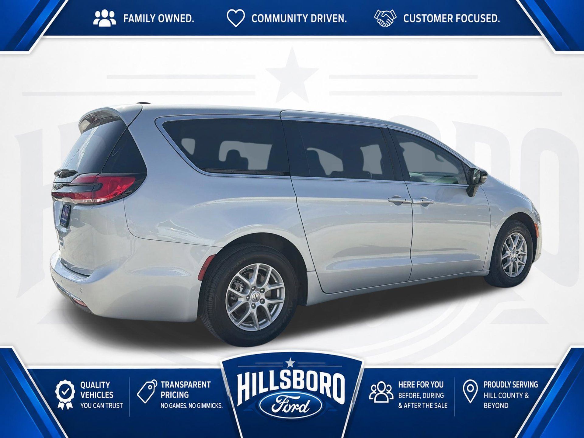 Used 2024 Chrysler Pacifica Touring-L FWD image 5