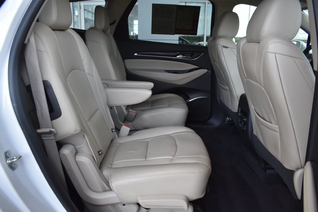 Used 2018 Buick Enclave Premium w/ Experience Buick Package FWD image 16