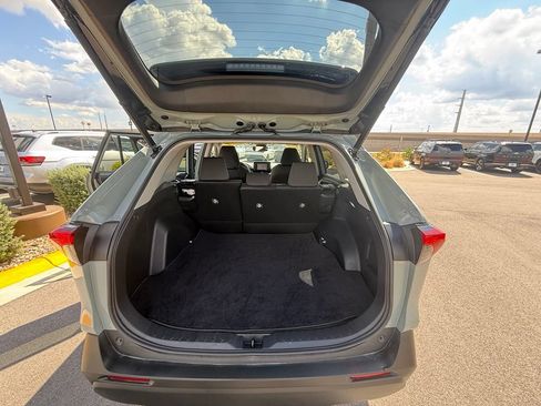 Used 2022 Toyota RAV4 XLE w/ Convenience Package AWD/4WD image 13