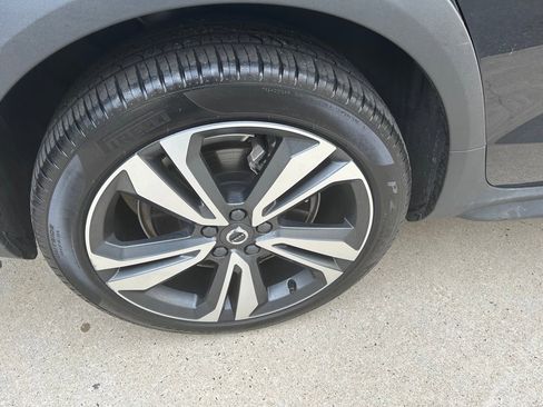 Certified 2025 Volvo V60 B5 Cross Country Plus image 7