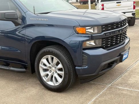 Used 2020 Chevrolet Silverado 1500 Custom w/ Custom Value Package image 7