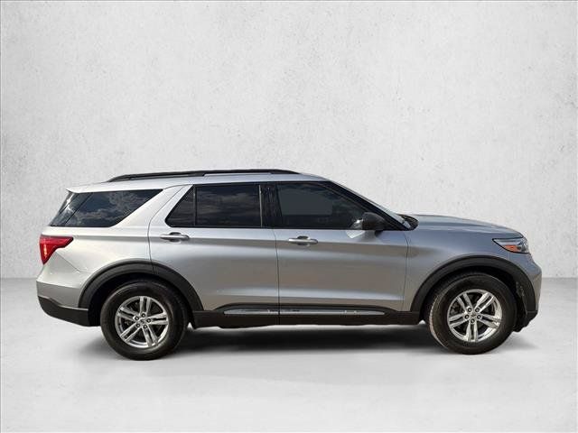 Used 2022 Ford Explorer XLT RWD image 6
