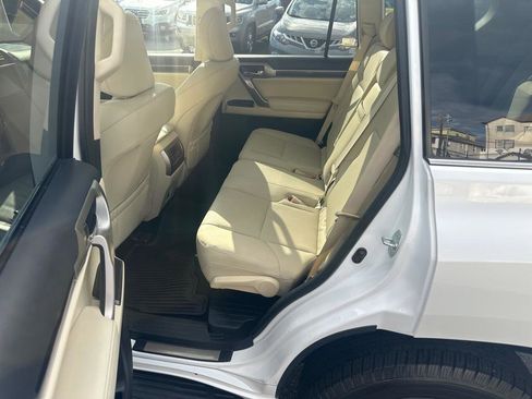 Used 2020 Lexus GX 460 Premium w/ Premium Package AWD/4WD image 14