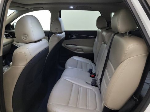 Used 2020 Kia Sorento EX AWD/4WD image 18
