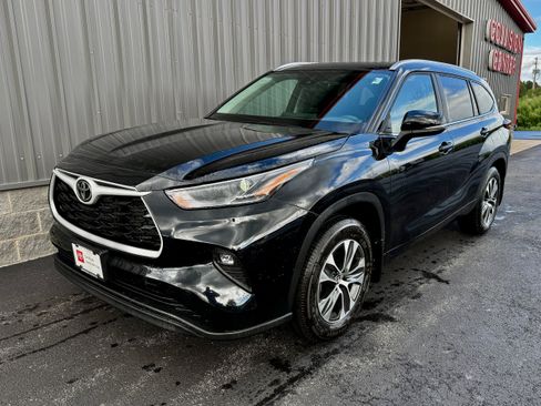 Certified 2026 Toyota Highlander XLE AWD/4WD image 9