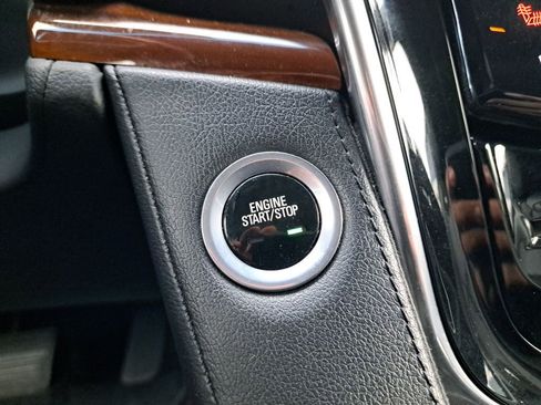 Used 2018 Cadillac Escalade Luxury image 25