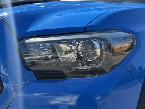 Used 2019 Toyota Tacoma TRD Pro image 5