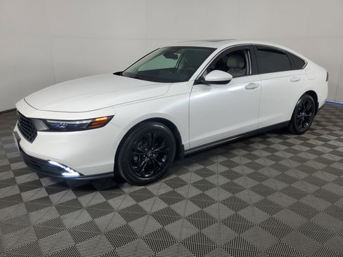 Used 2024 Honda Accord EX image 8