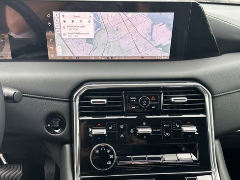 New 2025 Nissan Armada SL w/ Captain's Chari Seat Package image 20