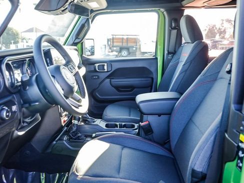 New 2025 Jeep Wrangler Rubicon w/ Xtreme 35 Tire Package image 19