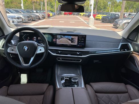 Used 2026 BMW X7 xDrive40i AWD/4WD image 29