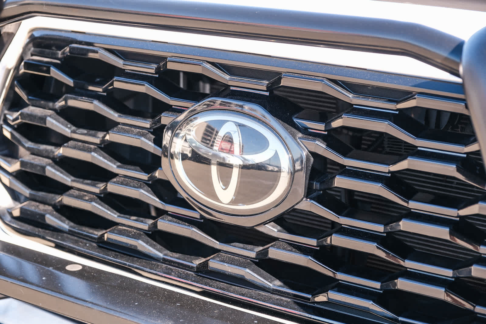 Certified 2022 Toyota Tacoma TRD Off-Road w/ Technology Package AWD/4WD image 13
