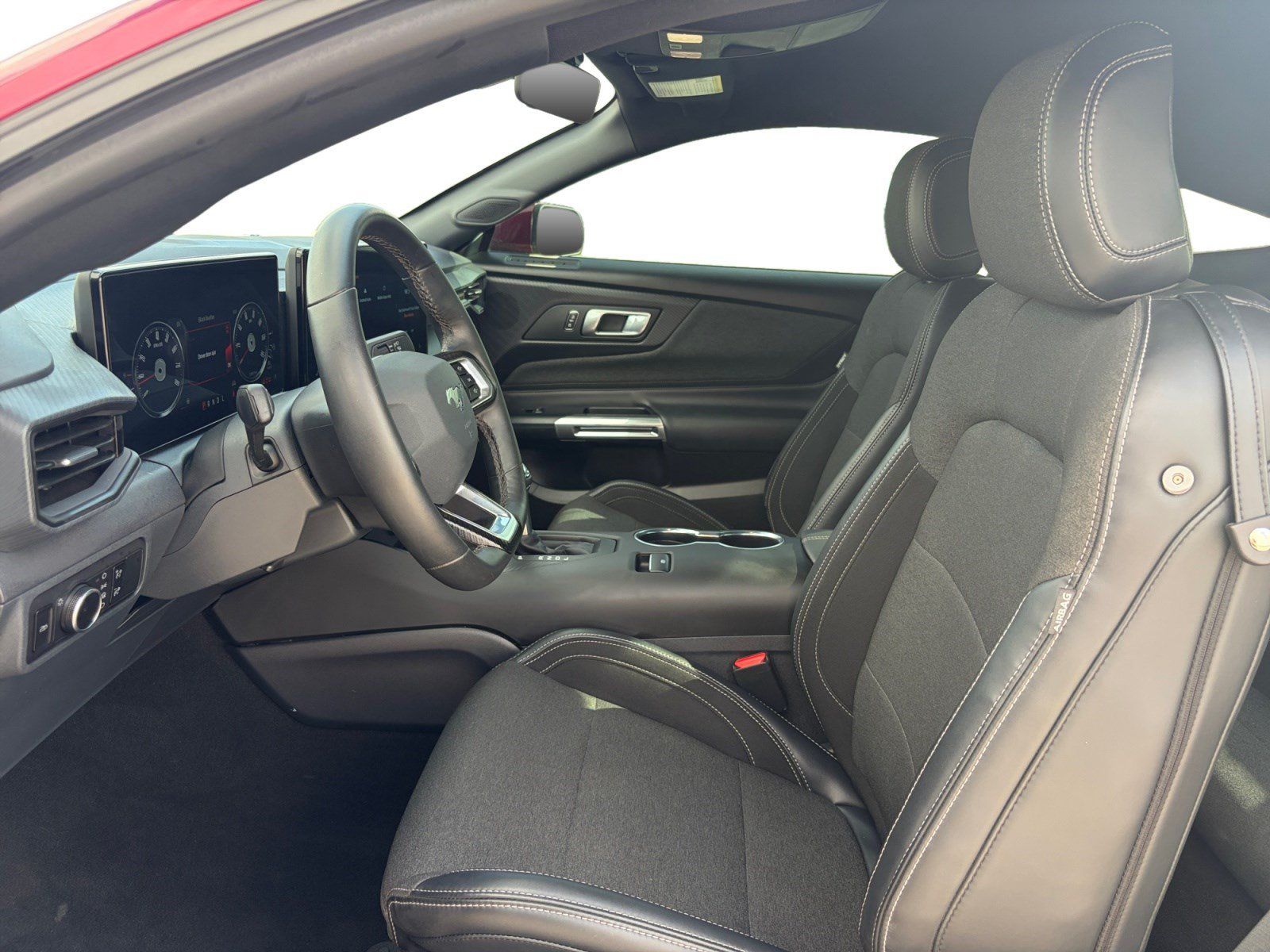 Used 2025 Ford Mustang Coupe RWD image 11