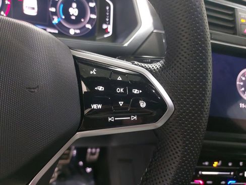 Used 2022 Volkswagen Tiguan SEL R-Line image 18