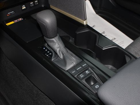 Used 2025 Toyota Camry LE image 13