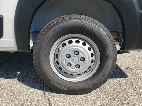 Used 2025 RAM ProMaster 2500 w/ Safety Group image 33