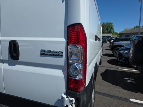 Used 2025 RAM ProMaster 3500 w/ Convenience Group FWD image 6