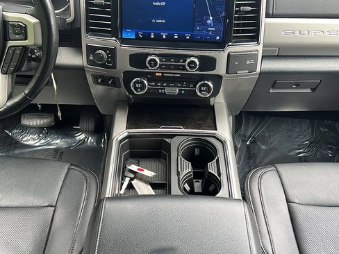 Used 2022 Ford F250 Lariat image 42