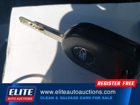 Used 2018 Ford Escape SE image 22