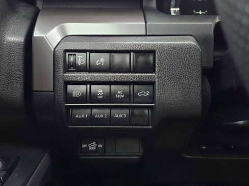 Certified 2025 Toyota Tacoma TRD Off-Road w/ TRD Off Road Premium Package image 31