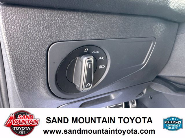 Used 2024 Volkswagen Tiguan SE R-Line FWD image 13