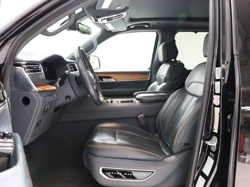 Used 2023 Jeep Grand Wagoneer Series II AWD/4WD image 15