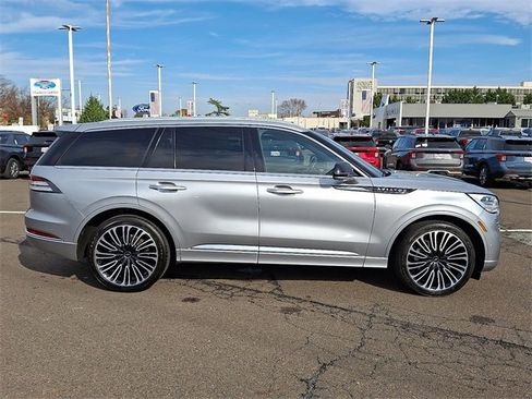 Used 2023 Lincoln Aviator Black Label w/ Dynamic Handling Package image 7