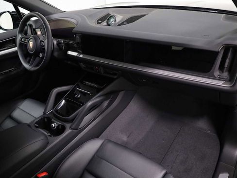 New 2026 Porsche Cayenne E-Hybrid image 6
