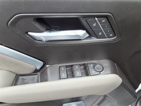 New 2026 Chevrolet Colorado ZR2 w/ Midnight Edition image 11