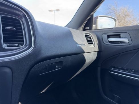 Used 2018 Dodge Charger R/T image 23