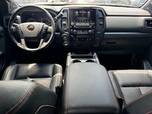 Used 2023 Nissan Titan PRO-4X w/ Pro-4x Convenience Package AWD/4WD image 11