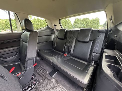 Used 2019 Volkswagen Atlas SE FWD image 18