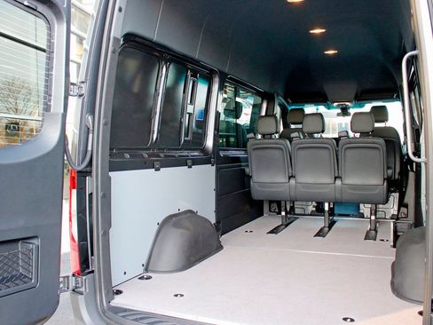 Used 2026 Mercedes-Benz Sprinter 2500 image 6