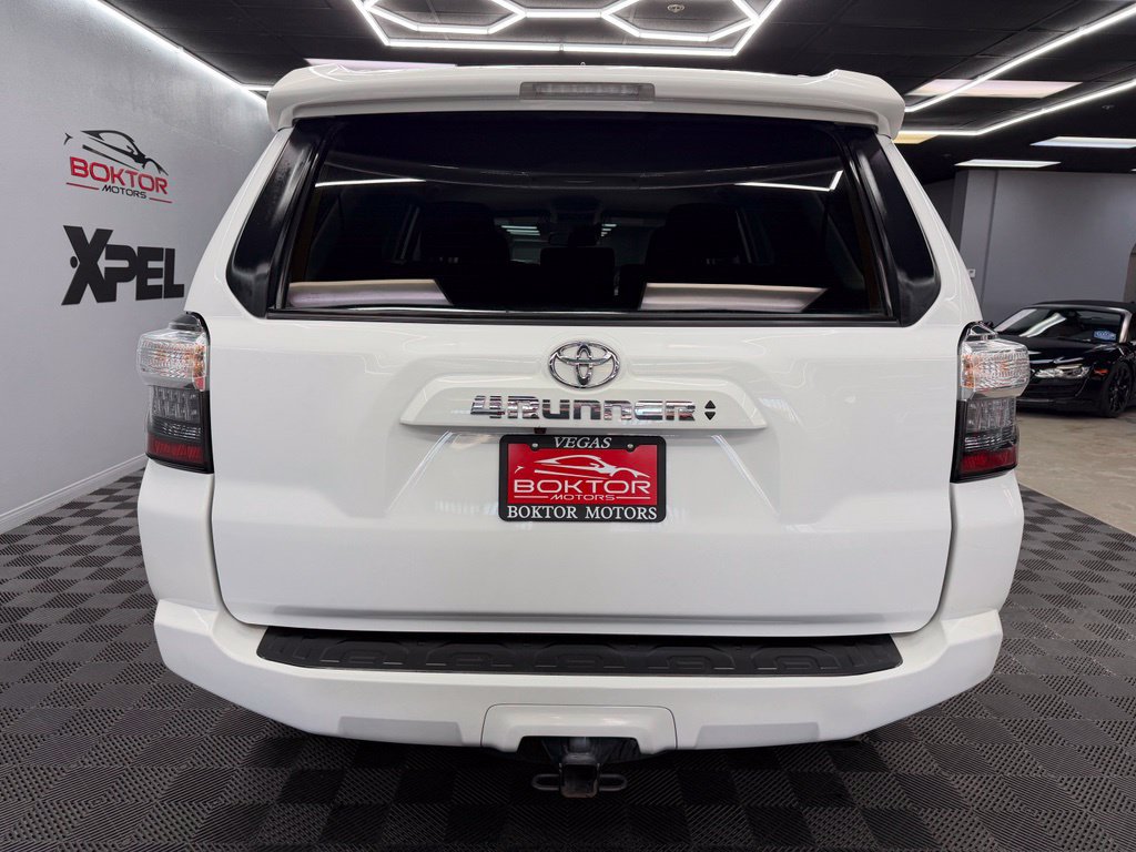 Used 2024 Toyota 4Runner SR5 AWD/4WD image 12