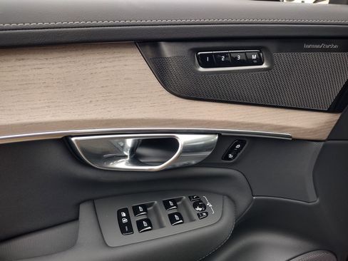 New 2026 Volvo XC90 B6 Plus w/ Protection Package image 11