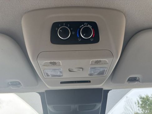 Used 2023 Ford Transit 350 XLT image 25