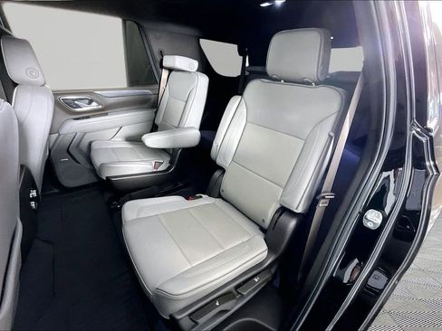 Certified 2024 GMC Yukon SLT w/ SLT Luxury Package RWD image 21