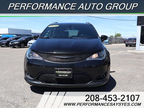Used 2020 Chrysler Pacifica Touring-L Plus FWD image 27