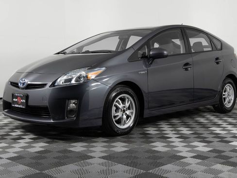 Used 2011 Toyota Prius Two image 1
