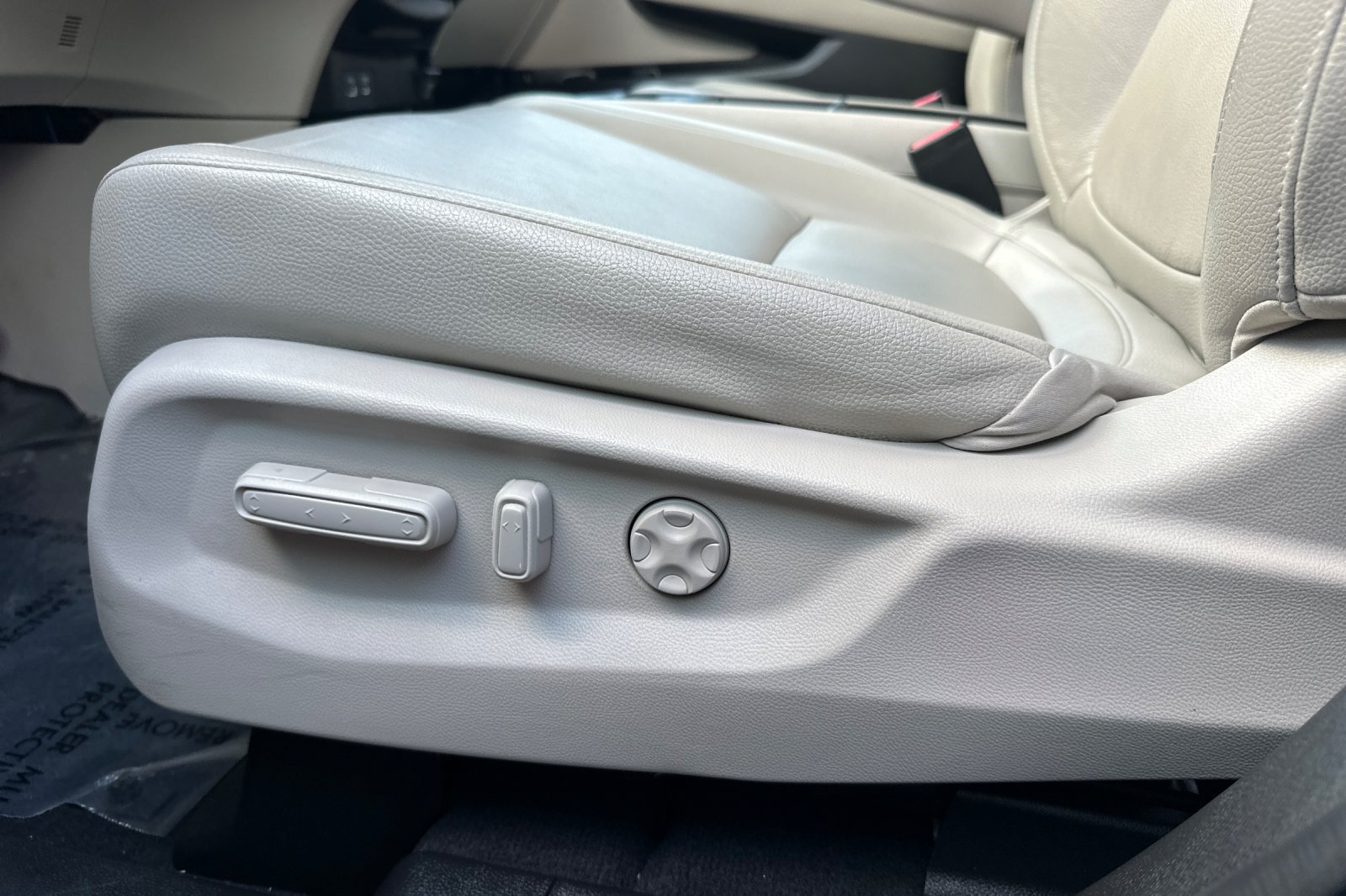 Used 2025 Honda Odyssey EX-L image 13
