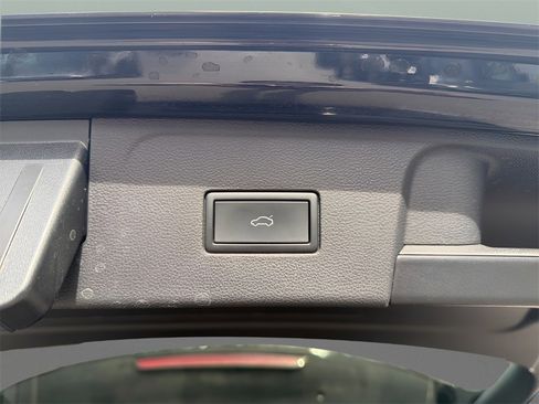 Used 2024 Volkswagen Atlas SEL image 28