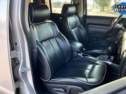 Used 2006 HUMMER H3 Luxury image 7