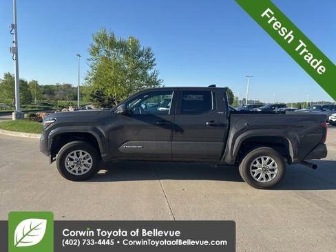 Used 2024 Toyota Tacoma SR5 AWD/4WD image 13