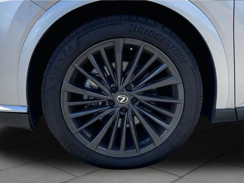 Used 2024 Lexus RX 350 Premium w/ Cold Area Package AWD/4WD image 10